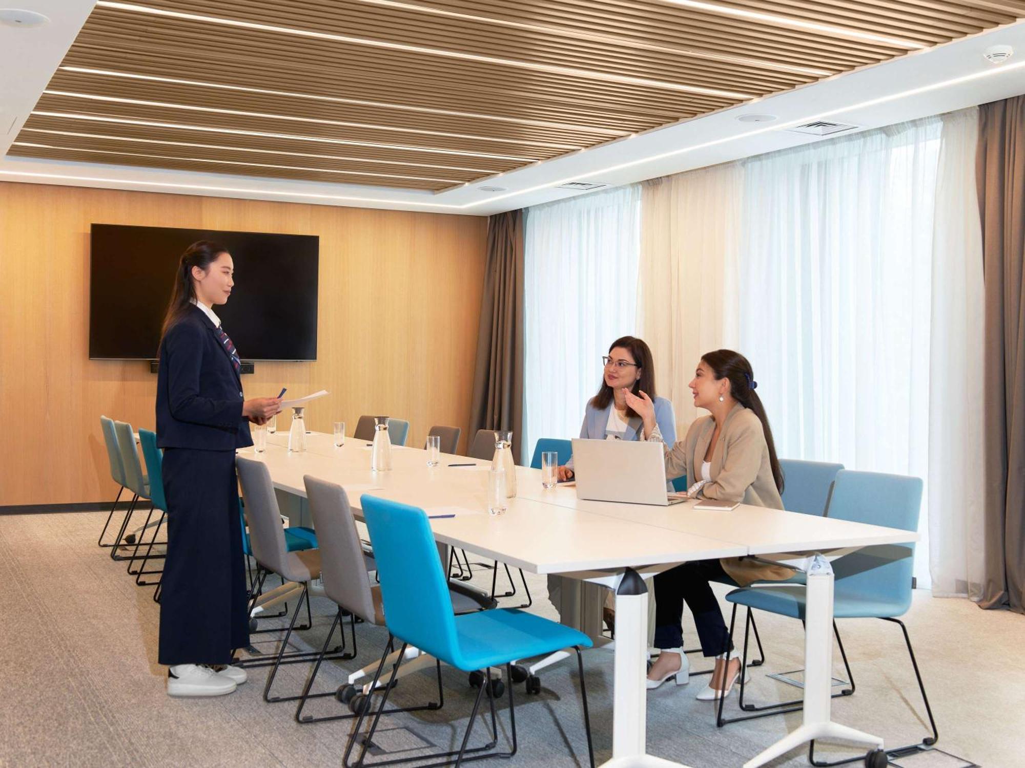 Novotel Living Almaty Jetisu מראה חיצוני תמונה