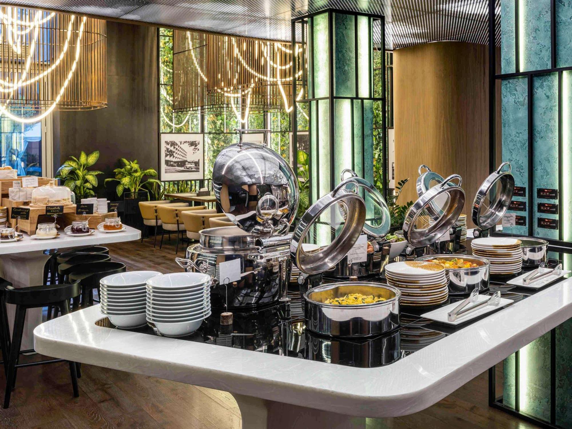 Novotel Living Almaty Jetisu מראה חיצוני תמונה