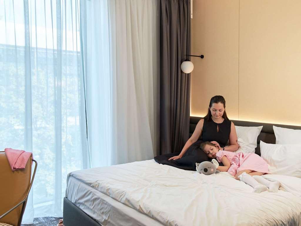 Novotel Living Almaty Jetisu שירותים תמונה